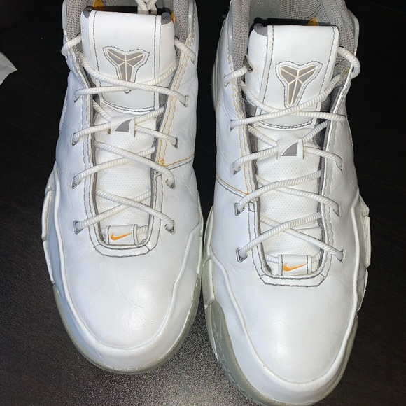 Nike Kobe 1 White Shark - Picture 6 of 7